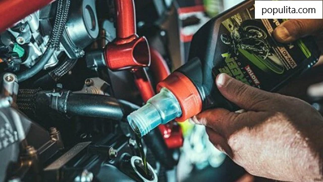 Kesalahan Ini Sering Dilakukan Saat Mengganti Oli Motor