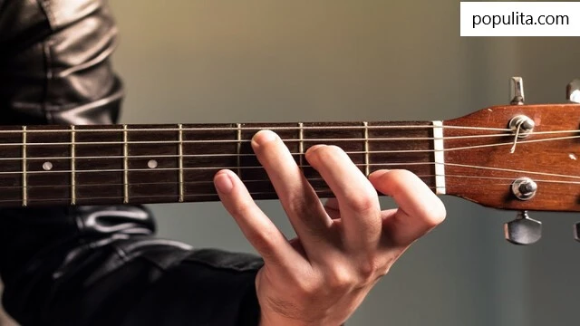 5 Aplikasi Kunci Gitar Terbaik untuk Android
